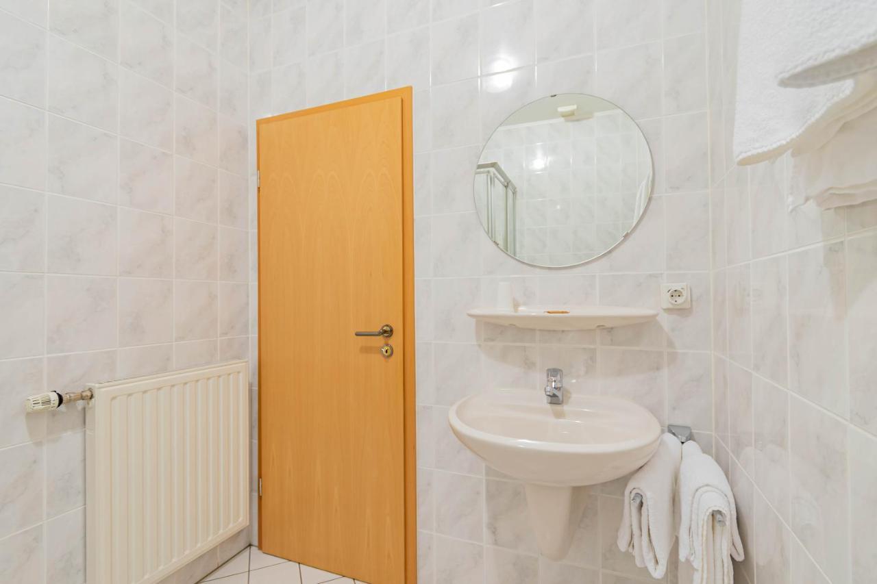 Hotel Le Petit Poete Echternach Zewnętrze zdjęcie